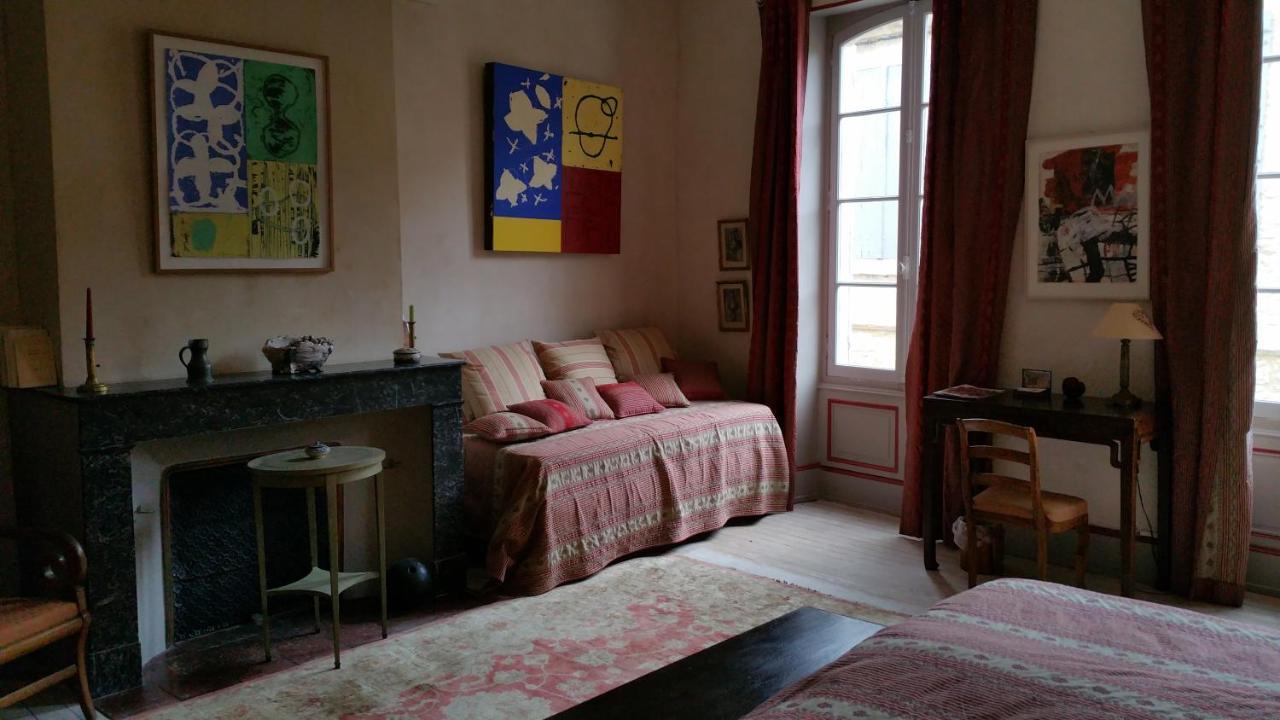 La Chambre De Diane Lectoure Exteriör bild